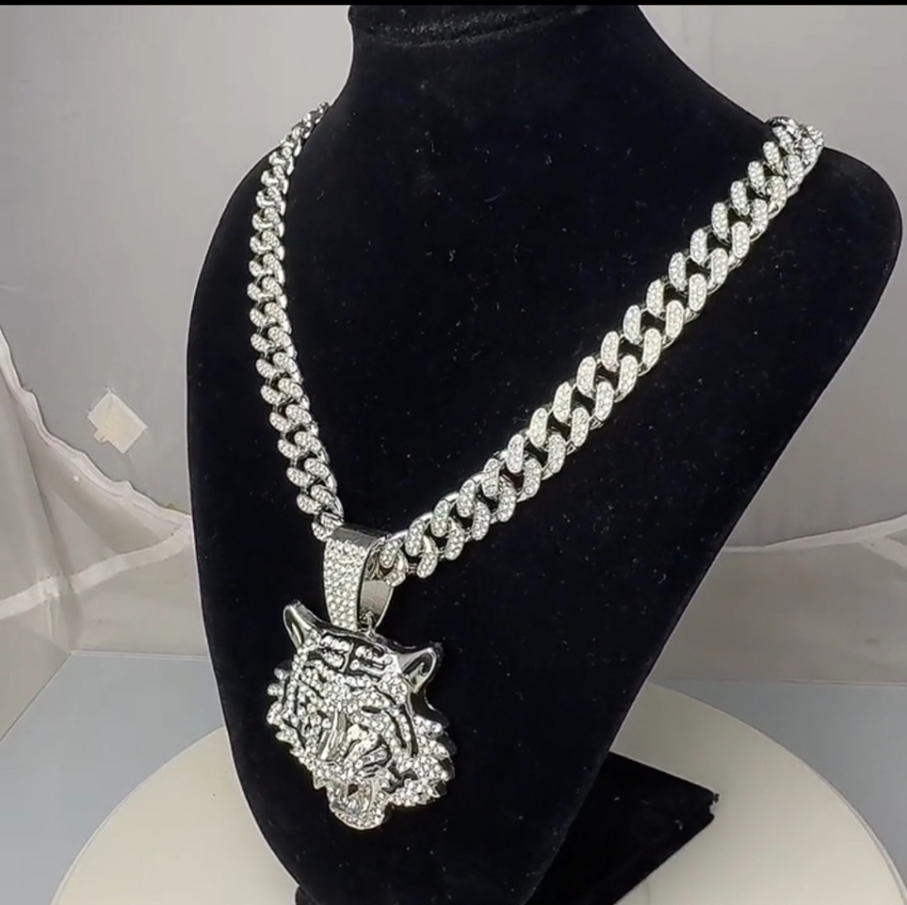 Iced Out Full Rhinestone Jumbo Tiger Head Pendant 3" & Cuban Chain Necklace 20" - Picture 5 of 7